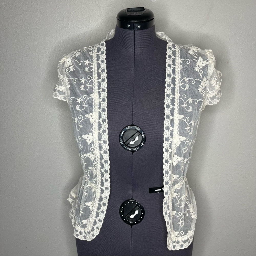 Y2K Vintage Ultra Pink Sheer Butterfly Floral Lace Short Sleeve Cardigan Top - Picture 2 of 8